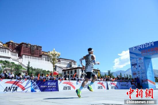 2024拉萨半程马拉松鸣枪开跑  第12张