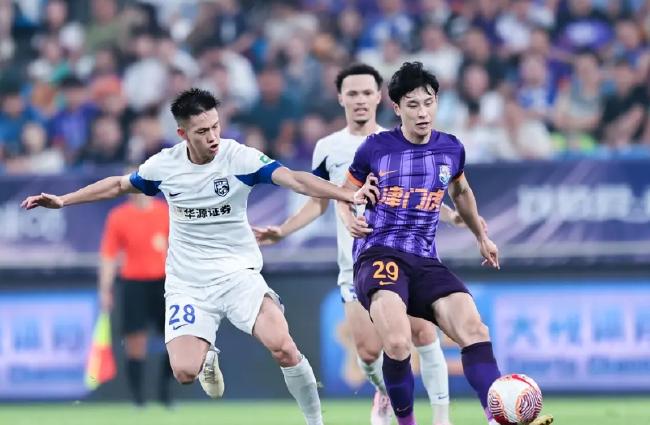 中超-孔帕尼奥补射造点+点射绝杀 津门虎1-0三镇 第2张 中超-孔帕尼奥补射造点+点射绝杀 津门虎1-0三镇 第2张