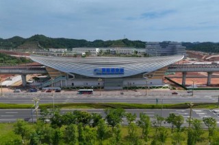 暑运期间高铁列车长的工作日常